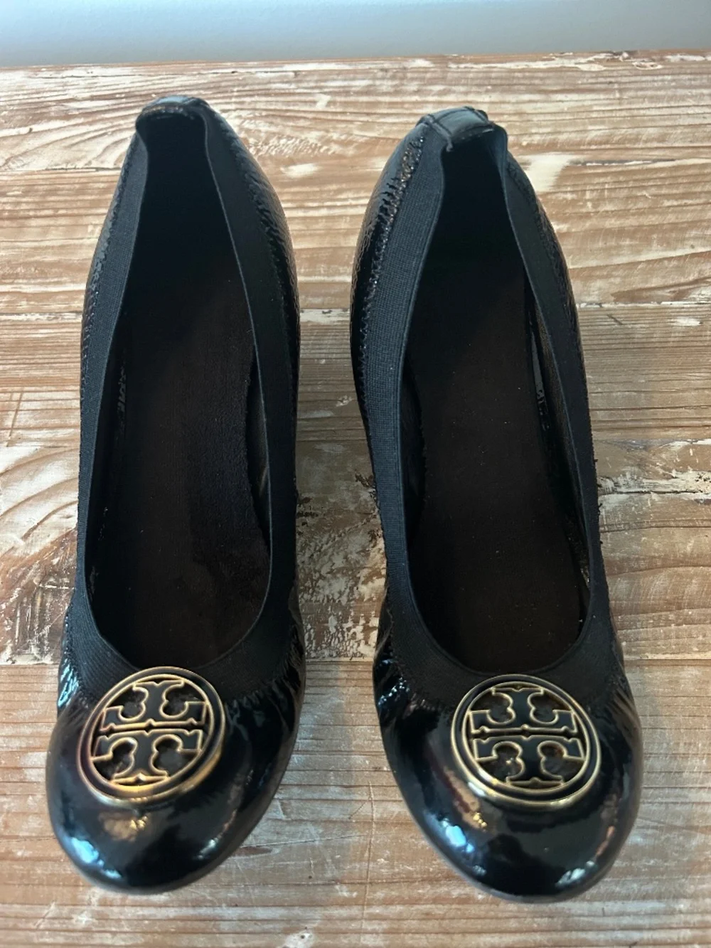 Tory Burch Caroline Wedge Patent Leather Pumps Patent Leather - Sz 8.5 VGC
